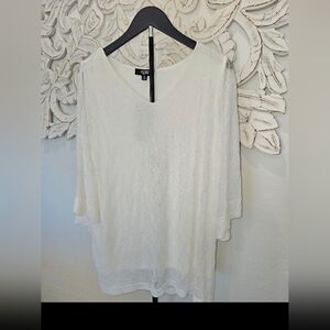 Elegant White V-Neck Top